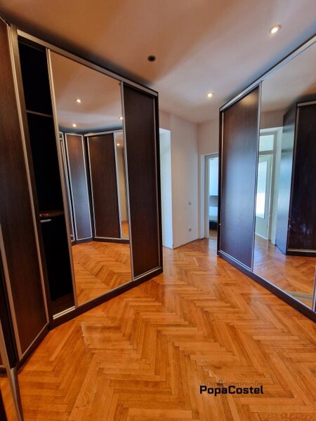 Piata Lahovari, Pitar Mos 3 camere etaj 4, 2 bai, 2 balcone, centrala proprie