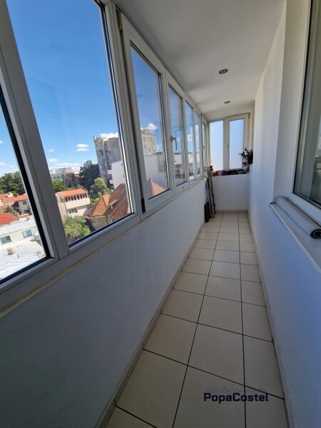 Piata Lahovari, Pitar Mos 3 camere etaj 4, 2 bai, 2 balcone, centrala proprie